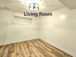 6341 King Wynd SW in Edmonton, AB - Building Photo - Building Photo