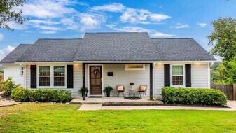 1628 Pine Valley Rd in Little Rock, AR - Building Photo