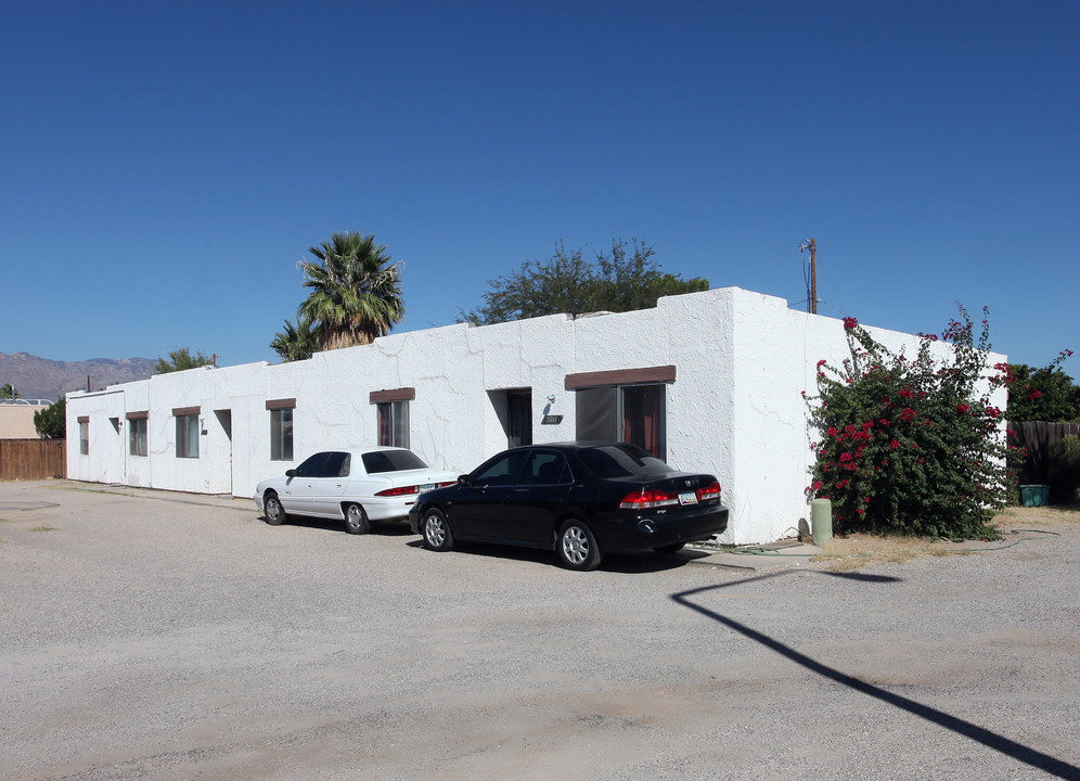 5711 E Pima St in Tucson, AZ - Building Photo