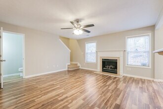 1472 Alcovy Falls Dr SE in Lawrenceville, GA - Foto de edificio - Building Photo