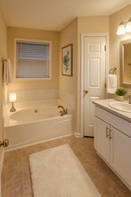 264 Keller Dr in Mcdonough, GA - Building Photo - Building Photo