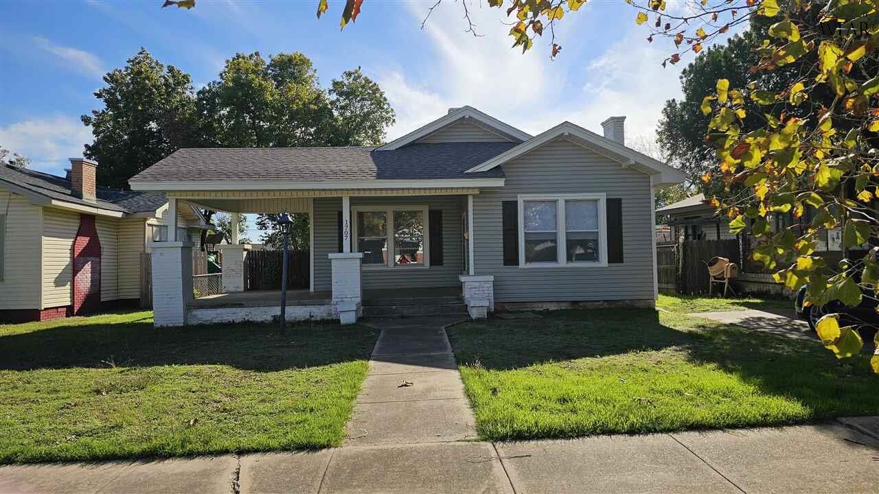 1707 Collins Ave in Wichita Falls, TX - Foto de edificio