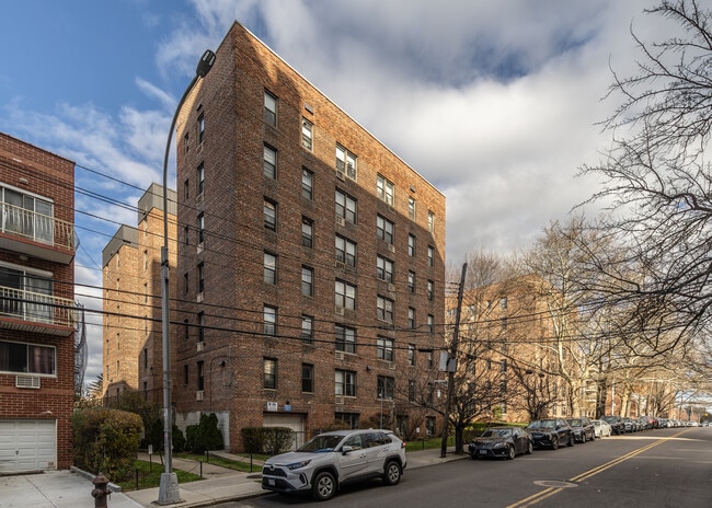 140-33 34th Ave