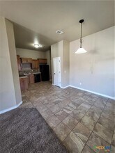 303 Sladecek Dr in Killeen, TX - Building Photo - Building Photo
