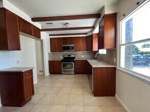 9320 Odessa Ave in Los Angeles, CA - Building Photo - Building Photo