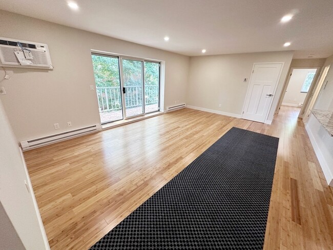 31 Hamlin Ln in Needham, MA - Building Photo - Building Photo