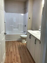 810 4th Ave S in Moorhead, MN - Foto de edificio - Building Photo