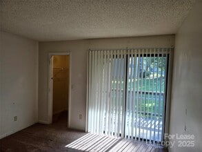 4524 Sharon Chase Dr in Charlotte, NC - Building Photo - Building Photo