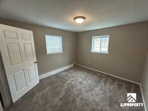 3309 S Elmwood Ave in Sioux Falls, SD - Building Photo - Building Photo