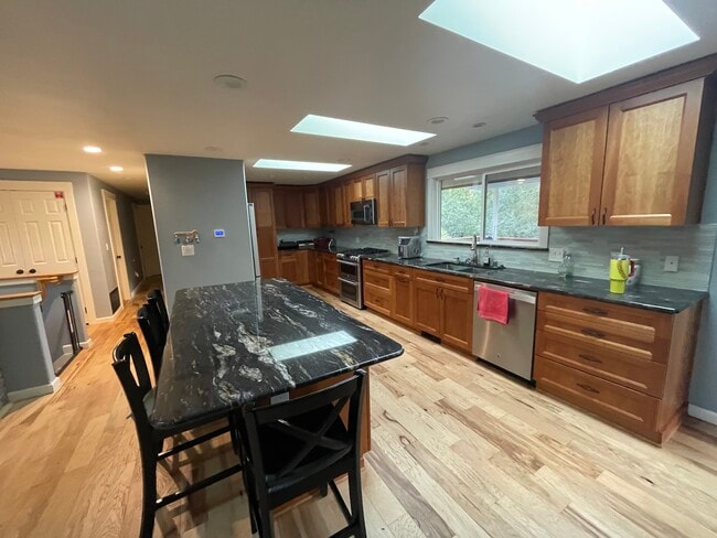 2186 Evergreen Ave SE