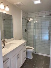 2007 42nd Ave E in Seattle, WA - Foto de edificio - Building Photo