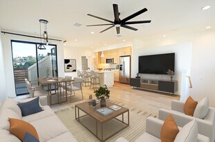 3282 N Canary Way in Los Angeles, CA - Building Photo