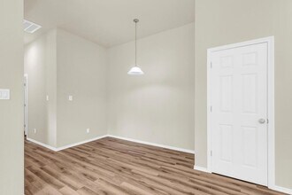 6108 Caroline Ln in Austin, TX - Building Photo - Building Photo