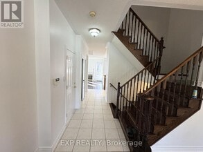 36 Frostbite Ln in Brampton, ON - Building Photo - Building Photo