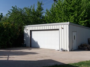 1729 N Alder Street, Unit NW Bedroom in Layton, UT - Foto de edificio - Building Photo