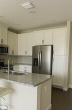 7517 Laureate Blvd in Orlando, FL - Building Photo - Building Photo