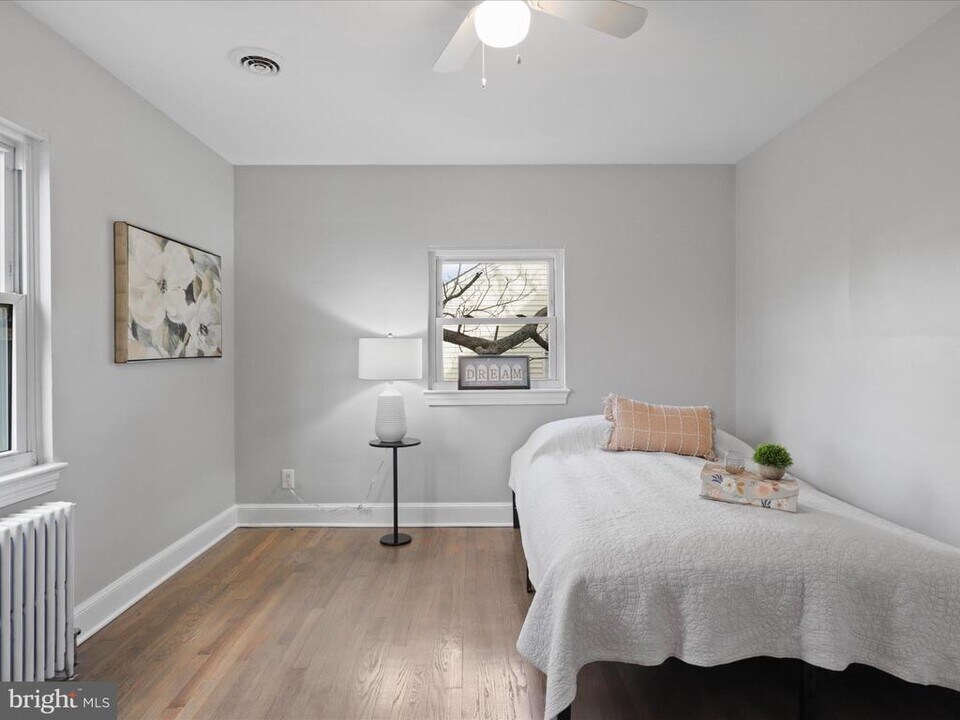 2608 Arlington Blvd-Unit -AP 2 in Arlington, VA - Building Photo