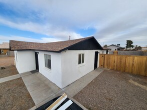 636 W Melrose Dr in Casa Grande, AZ - Building Photo - Building Photo