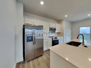 312 Pne Hl Ct in Delaware, OH - Building Photo - Building Photo