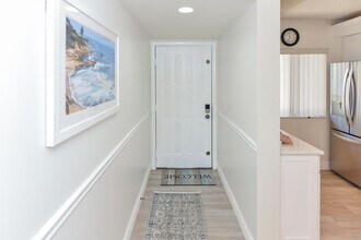 901 Seafarer Cir in Jupiter, FL - Building Photo - Building Photo