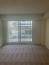 Imperial Tower Apartments in San Diego, CA - Foto de edificio - Building Photo