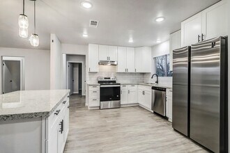 8618 Flossie Mae St in Houston, TX - Building Photo - Building Photo