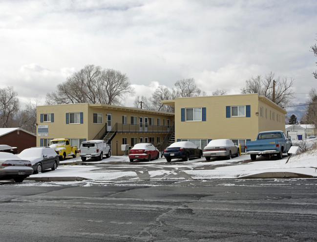 Alexander Courtyard Apartments in Colorado Springs, CO - Building Photo - Building Photo