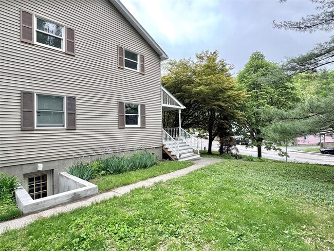 352 Main St in Nelsonville, NY - Building Photo - Building Photo