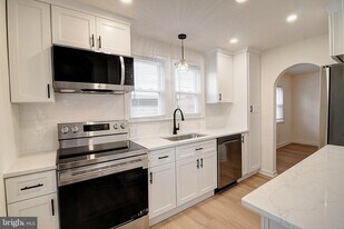 412 Lee Pl in Frederick, MD - Building Photo