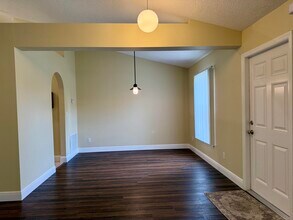 5890 NW Dowse St in Port St. Lucie, FL - Building Photo - Building Photo