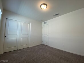 5746 Prima St in Las Vegas, NV - Building Photo - Building Photo