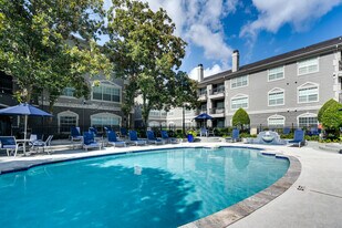 Crosley Tanglewood Apartments in Houston, TX - Building Photo