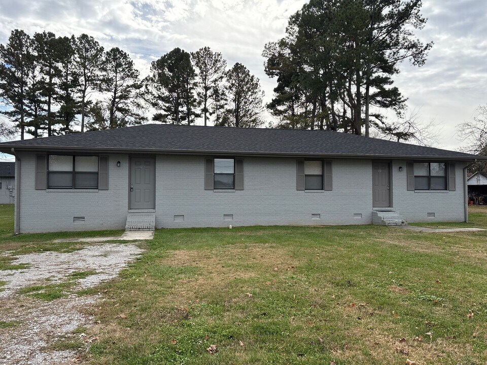 506 E Main St in Manchester, TN - Building Photo