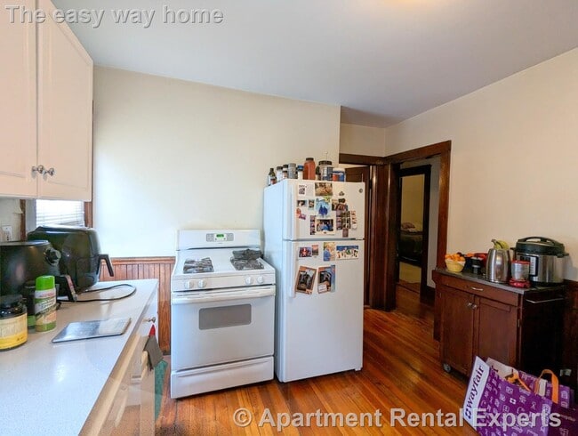 95 Lowell St, Unit 1 in Somerville, MA - Building Photo - Building Photo