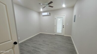 817 E 3rd Ave in El Paso, TX - Building Photo - Building Photo