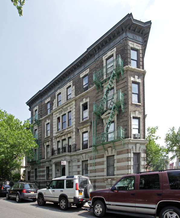 Palmyra in Brooklyn, NY - Building Photo