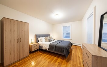 22 Saybrook St, Unit 1 in Boston, MA - Building Photo - Building Photo