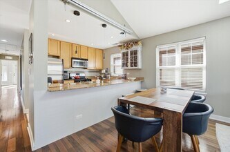 639 W Elm St in Chicago, IL - Building Photo - Building Photo