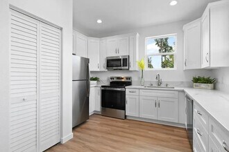 4057 Bernice Dr in San Diego, CA - Building Photo - Building Photo