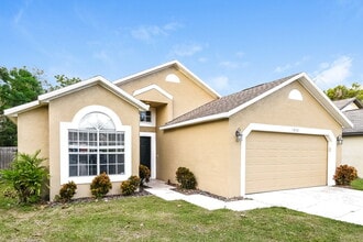 1800 Grasmere Dr in Apopka, FL - Building Photo - Building Photo