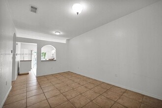 6900 NW 179th St in Hialeah, FL - Building Photo - Building Photo
