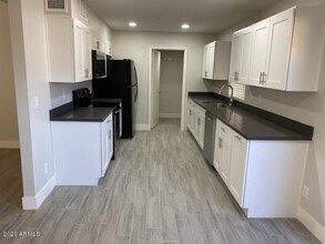 2848 E Brown Rd in Mesa, AZ - Building Photo - Building Photo