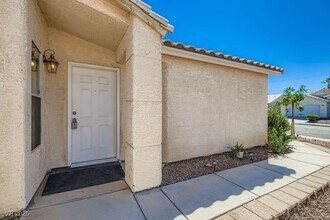884 Cozy Valley St in Henderson, NV - Building Photo - Building Photo