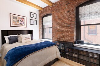 21 Wormwood St in Boston, MA - Building Photo - Building Photo