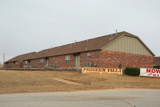 Pioneer Villa in Jenks, OK - Building Photo - Building Photo