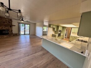 356 Rivella Vista Dr in Redding, CA - Building Photo - Building Photo