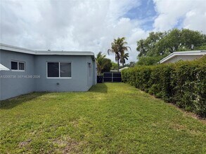20111 Gulfstream Rd in Cutler Bay, FL - Building Photo - Building Photo