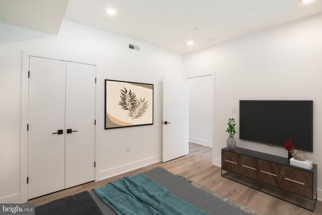 property at 1420 Point Breeze Ave