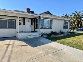 117 Cypress St in Vacaville, CA - Building Photo