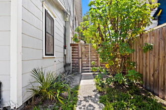 1013 5th St N, Unit 3 - Vintage View Loft in St. Petersburg, FL - Foto de edificio - Building Photo